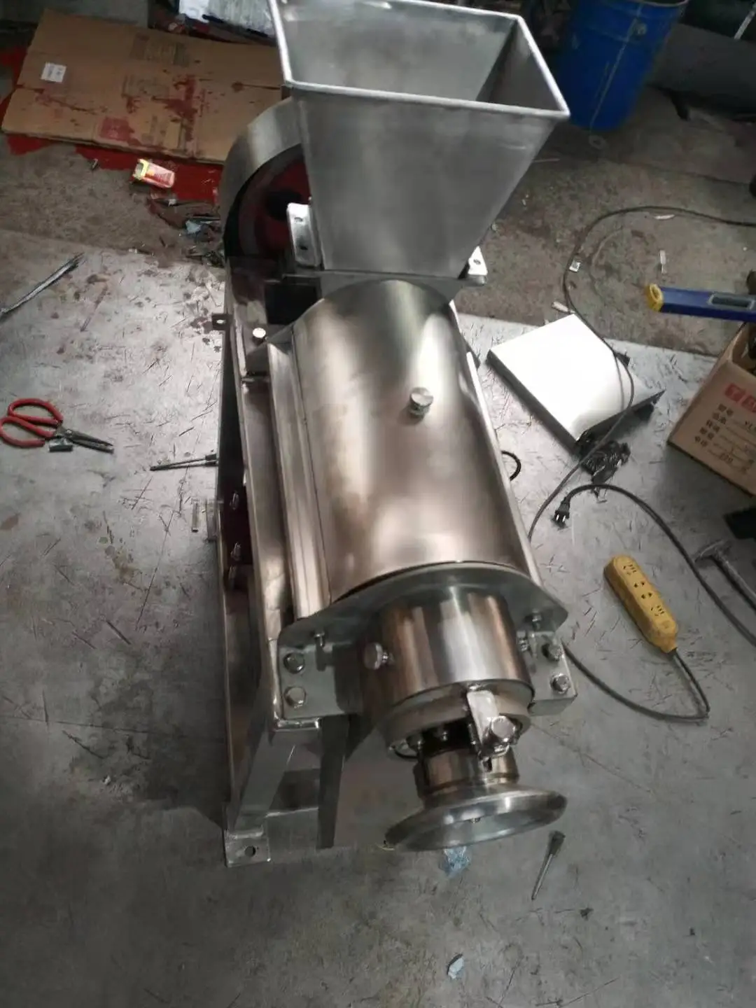 Saftprozessor aus Edelstahl, Gemüse- und Obstprozessor zum Entsaften