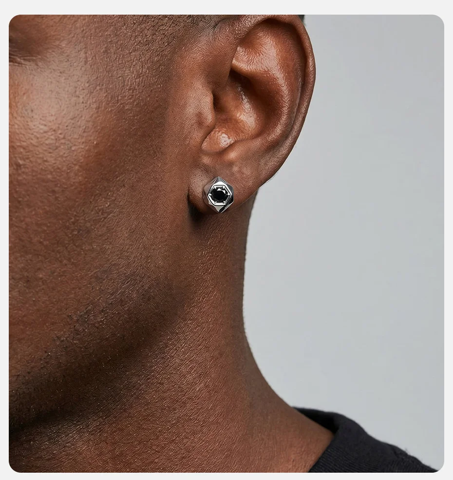 Vnox Edelstahl-Ohrstecker mit schwarzem Zirkon, geometrisch, für Herren, unregelmäßiger Sechseck-Ohrstecker, Einzelpaar, Punk-Schmuck, Geschenk – Detail 2