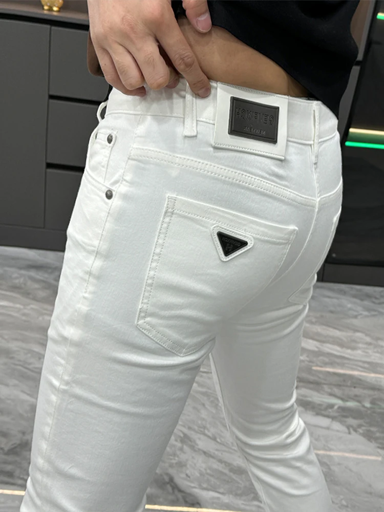 

Белые джинсы Slim Fit для мужчин, модный бренд, простой стиль, зимняя новинка, легкие, роскошные, длинные брюки, прямой крой