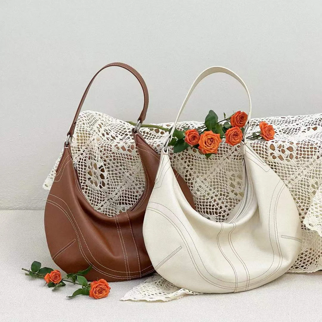 Luxury Bags With Silver Hardware - Torebka Mendy z prawdziwej skóry, w