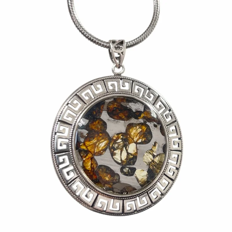 Seymchan Pallasite Meteorite Necklace Natural Olivine Inlaid Meteorite Slice Vintage Metal Bezel Collectible Ornament LK511
