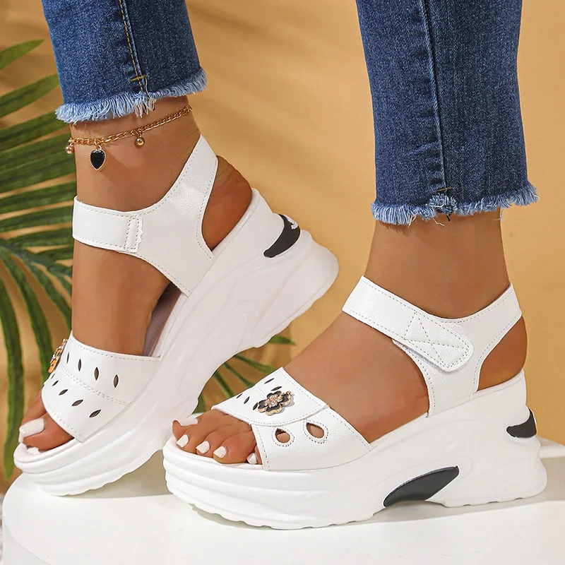 Flower Decor Chunky Platform Sandals for Women 2025 Summer Thick Bottom Beach Sandals Woman Black White Wedge Sandalias De Mujer view 4