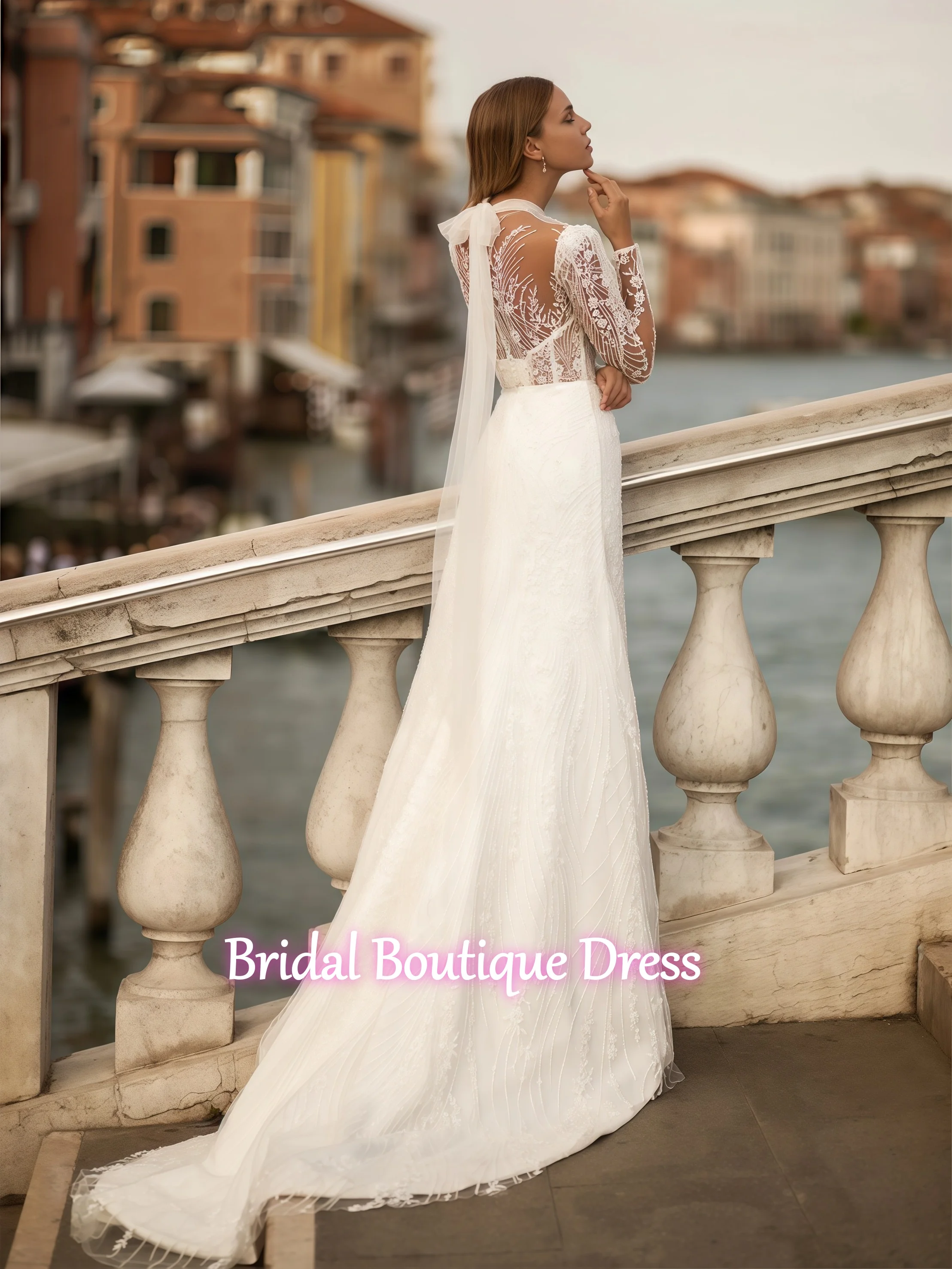 Abiti da sposa a maniche lunghe con collo alto e treno staccabile squisito personalizzato per la sposa Abito da sposa con perline brillanti