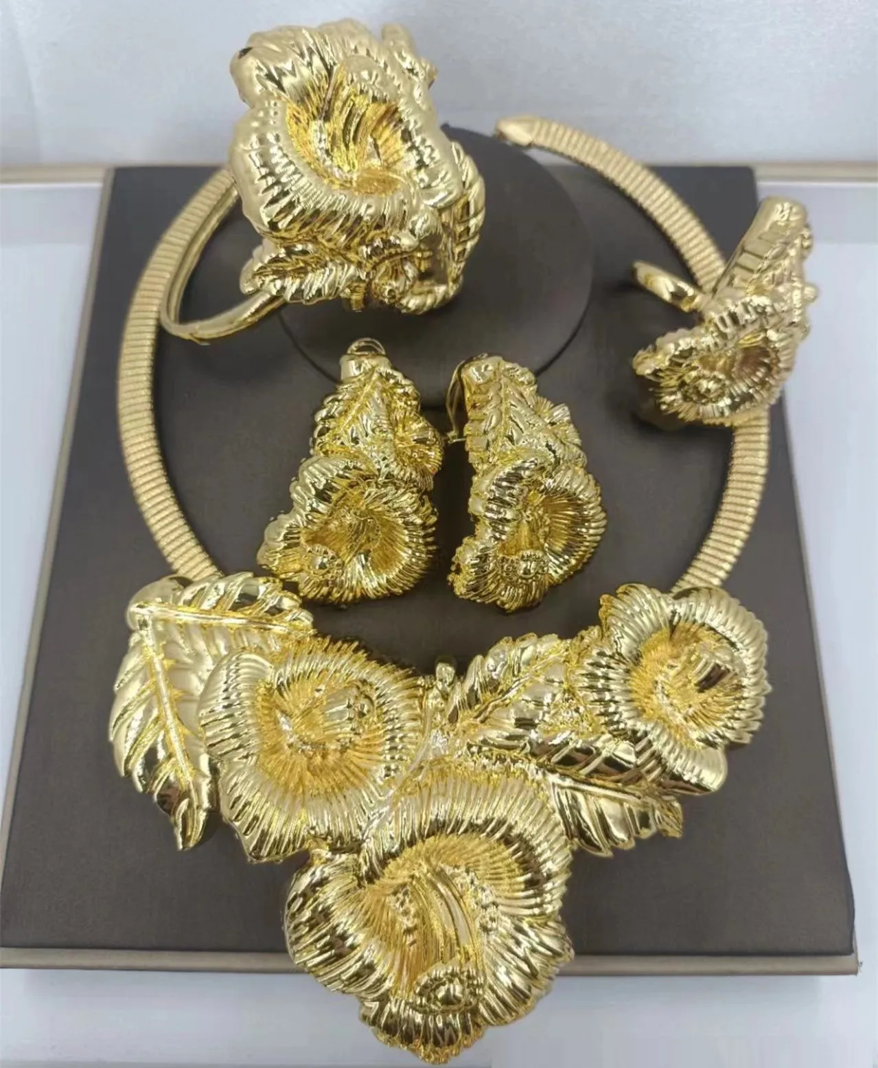 Italian Gold Plated Jewelry Set Women Party Jewelry Gift Luxury Pendant Lightweight Large Earrings Ring Dubai Wedding Jewelry