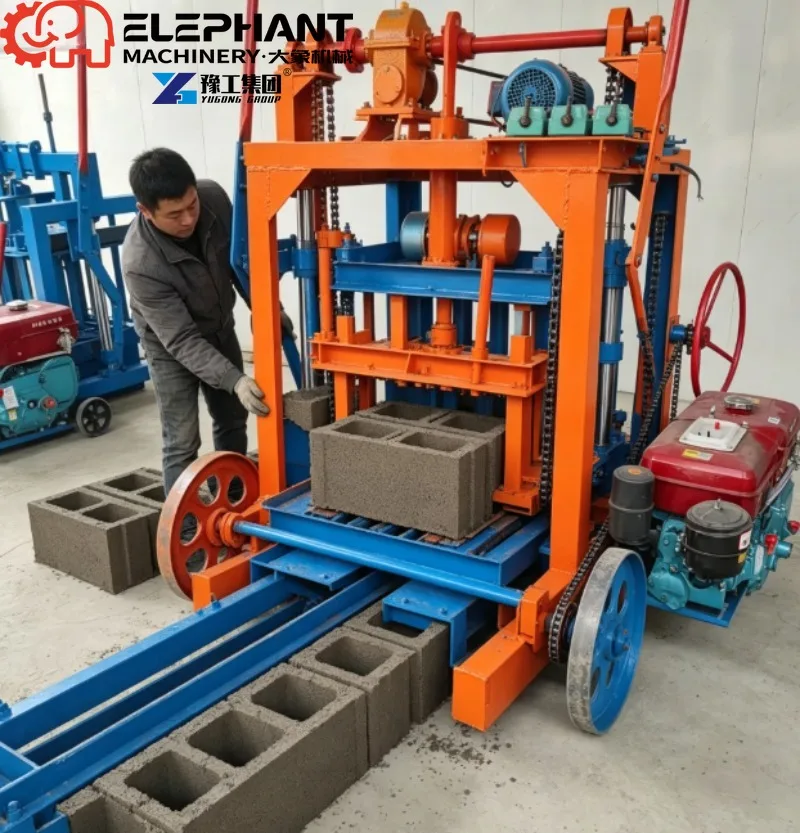 Field Outdoor Construction Mobile Brick Machine, Motor-Driven Concrete Block Forming Equipment