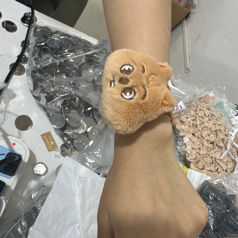 Bracelet à sangle de dessin animé Kpop doux, pendentif de poupée en peluche, jouet en peluche mignon pour enfants errants, ornement de sac à dos pour cadeau d'anniversaire pour Couple