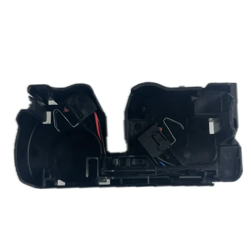 2468700558 For Mercedes-Benz W246 W447 Cover Lock A246 870 05 58