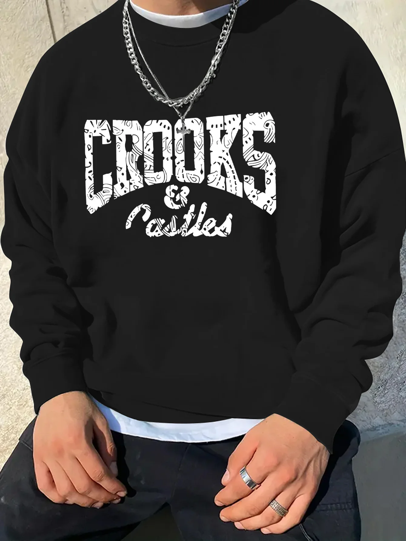 سترة صوفية كاجوال للرجال بأكمام طويلة ورقبة دائرية وطباعة حروف شخصية من CROOKS، مناسبة للرياضات الخارجية