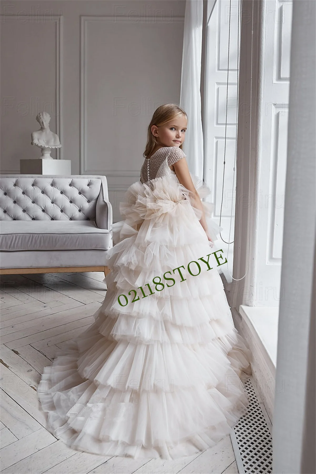 

Stunning Tulle Flower Girl Dresses For Wedding Pearls Tiered A Line Illusion Sleeves Prom Gown First Communication Kids Dress