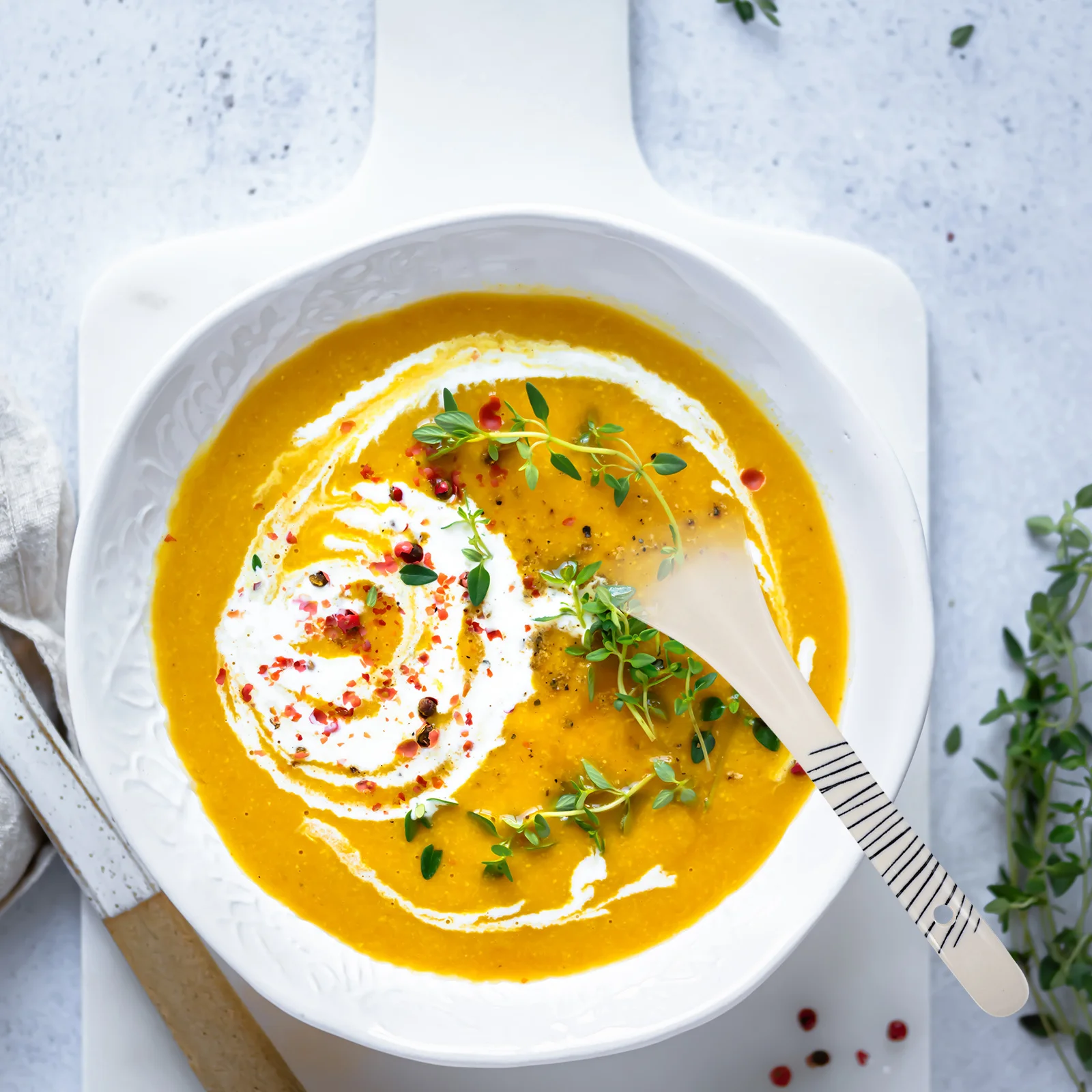 

2Pcs Ceramic Soup Spoon Long Handle Heat Resistant Non-Scratch Kitchen Spoons for Hot Pot Porridge Ramen Mixing Serving