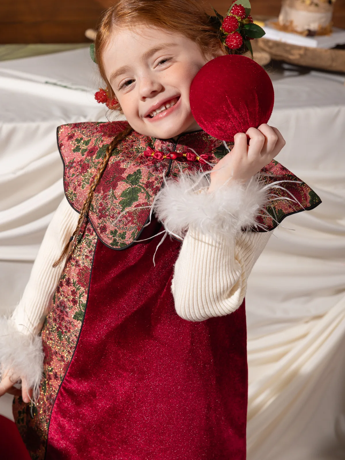 فساتين حمراء للفتيات والأطفال لخريف وشتاء 2025 على الطراز الصيني فستان جديد للأطفال ملابس السنة الجديدة