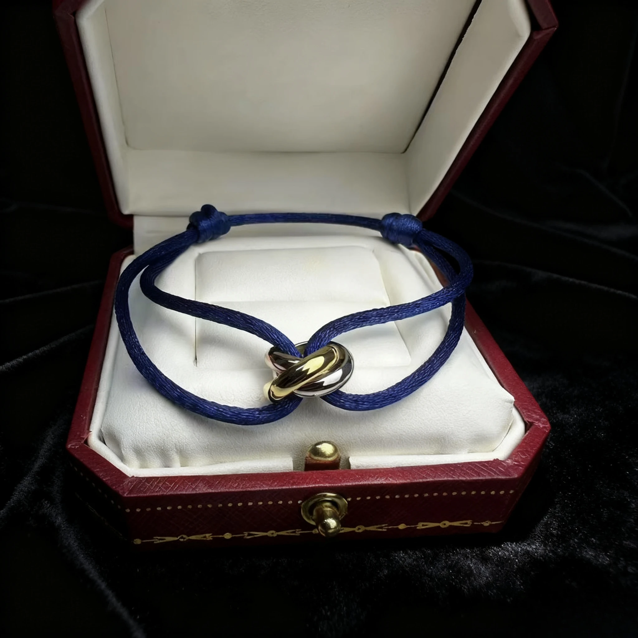 

2025 Trendy Jewelry plated three ring winding three color lucky bracelet. Exquisite couple gift