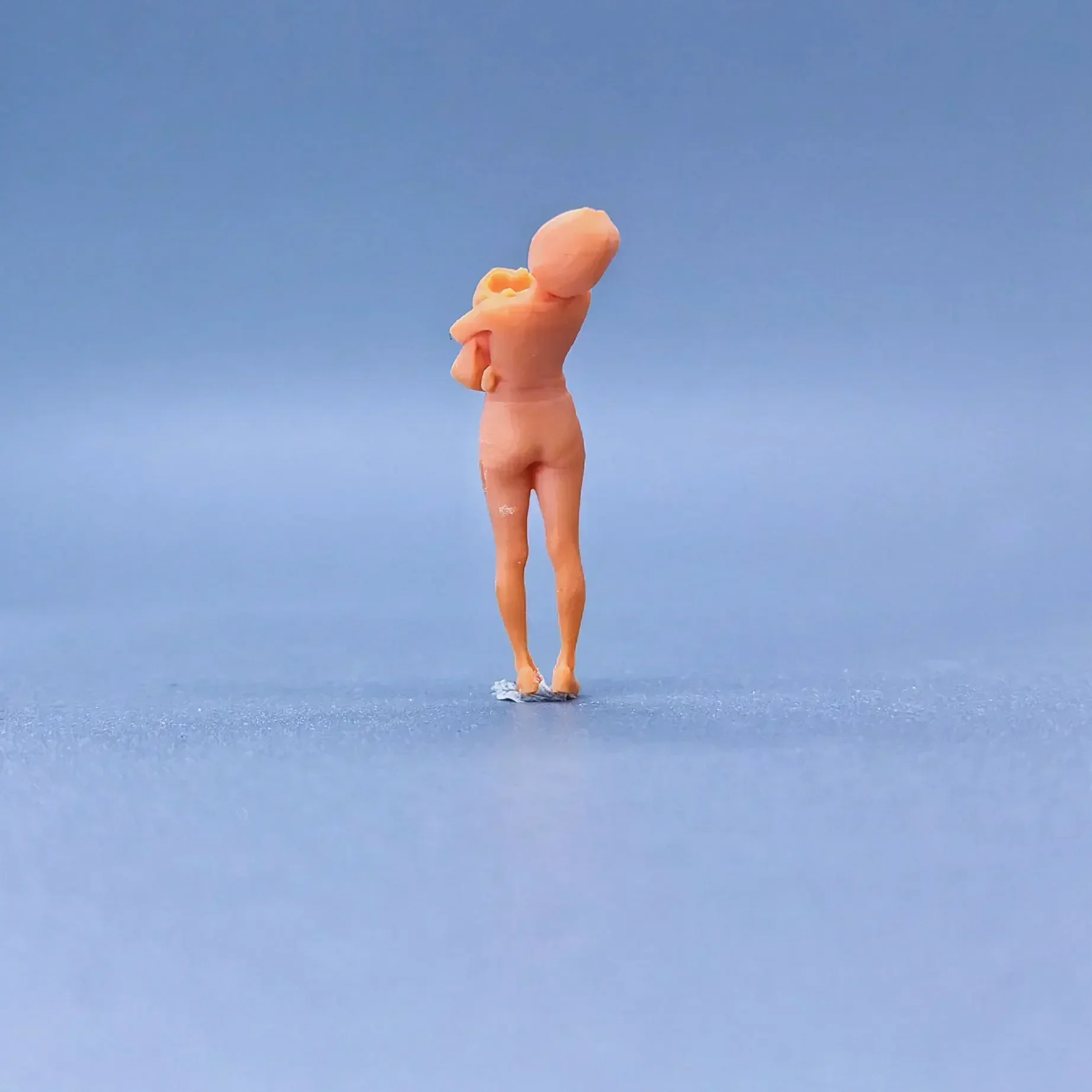 1/64 1/43 Schaalmodel Hars Schattig en schattig meisje met tas Ongekleurde miniatuur Diorama Handgeschilderd S809