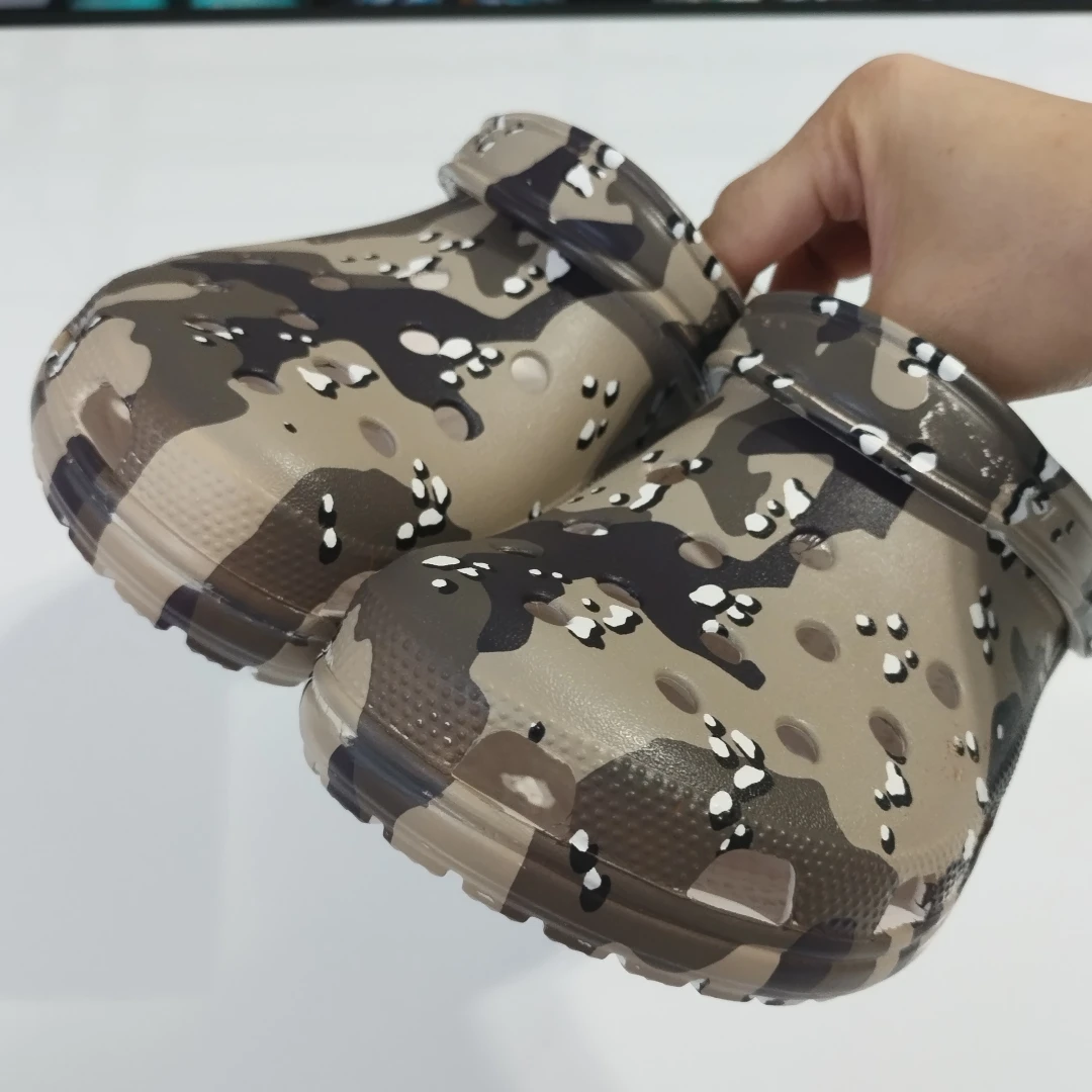 Zuecos estilo cocodrilo Sandalias deslizantes Serie de camuflaje Zapatos de playa transpirables antideslizantes Zapatos casuales al aire libre para niños y niñas