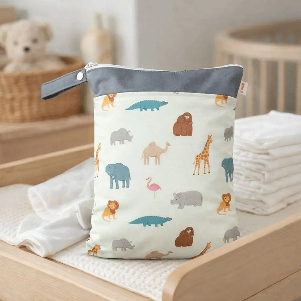Waterproof Waterproof Diaper Bag with Handle Washable Portable Mommy Bag 30*40 Cm Separate Wet Dry Diaper Wetbag Baby Room Decor