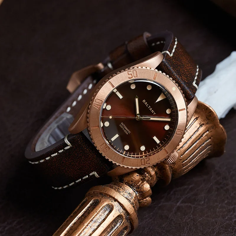 Baltany Bronze Diver Watch B3016 NH38 Automatic Leather Strap 200M Waterproof Cusn Bronze Case Dive Wristwatch reloj hombre