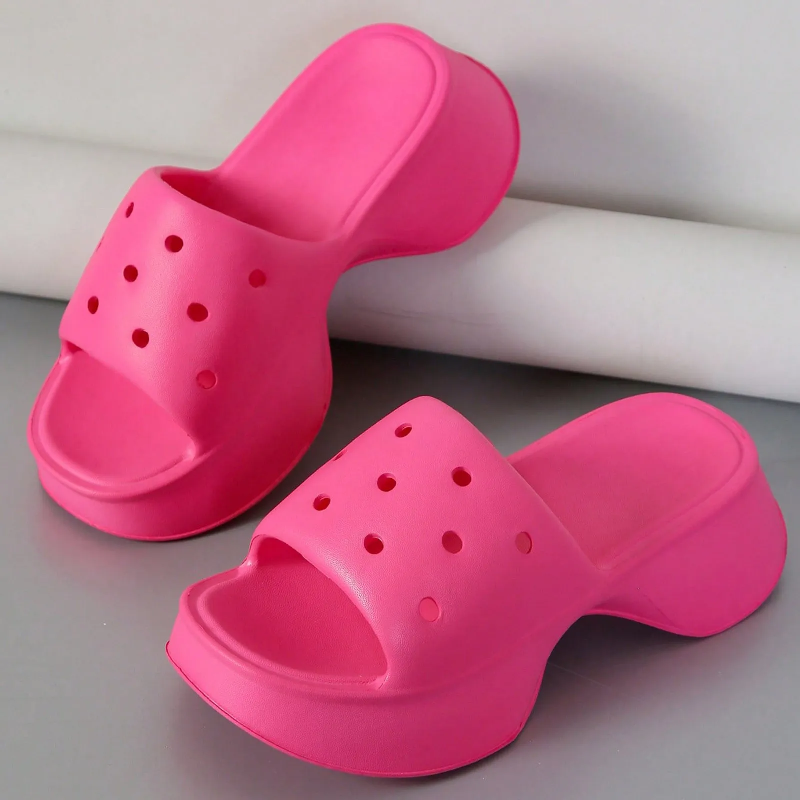 5.5CM Platfrom Decor Vented Clogs Slides Outdoor Beach Sandals Summer Girls Slippers Women Pink Bread Shoes Soft and Heightening