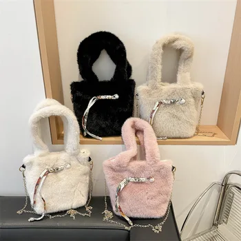 Borsa a mano in peluche Borsa ...