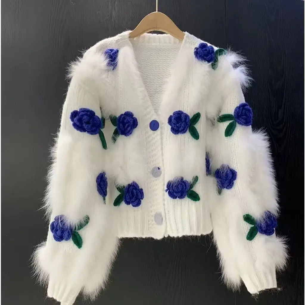 

2024 Autumn New Sweet Rose Blossoms 3D Hook Flower Rose Blossoms Sweater Splicing Hairy Rose Blossoms