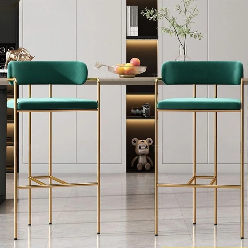 Sedie da bar in metallo nordico Bracciolo moderno e minimalista con schienale Sedie da bar dorate Soggiorno lungo Cadeira Mobili alla moda