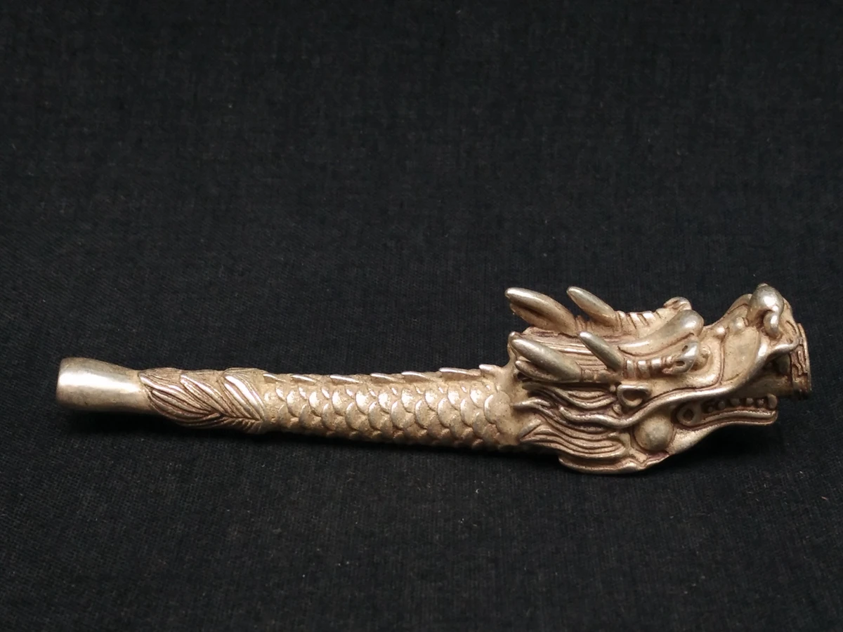 YIZHU CULTUER ART Size 10 cm Old Collection Ancient Chinese Tibet Silver Carving Force Dragon Tobacco Pipe Decoration