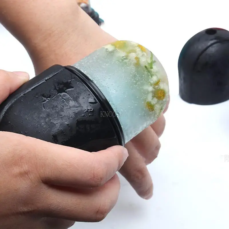 Cura della pelle Bellezza Lifting Contouring Strumento Vassoi per cubetti di ghiaccio in silicone Globo di ghiaccio Palline di ghiaccio Massaggiatore viso Rullo facciale Ridurre l'acne