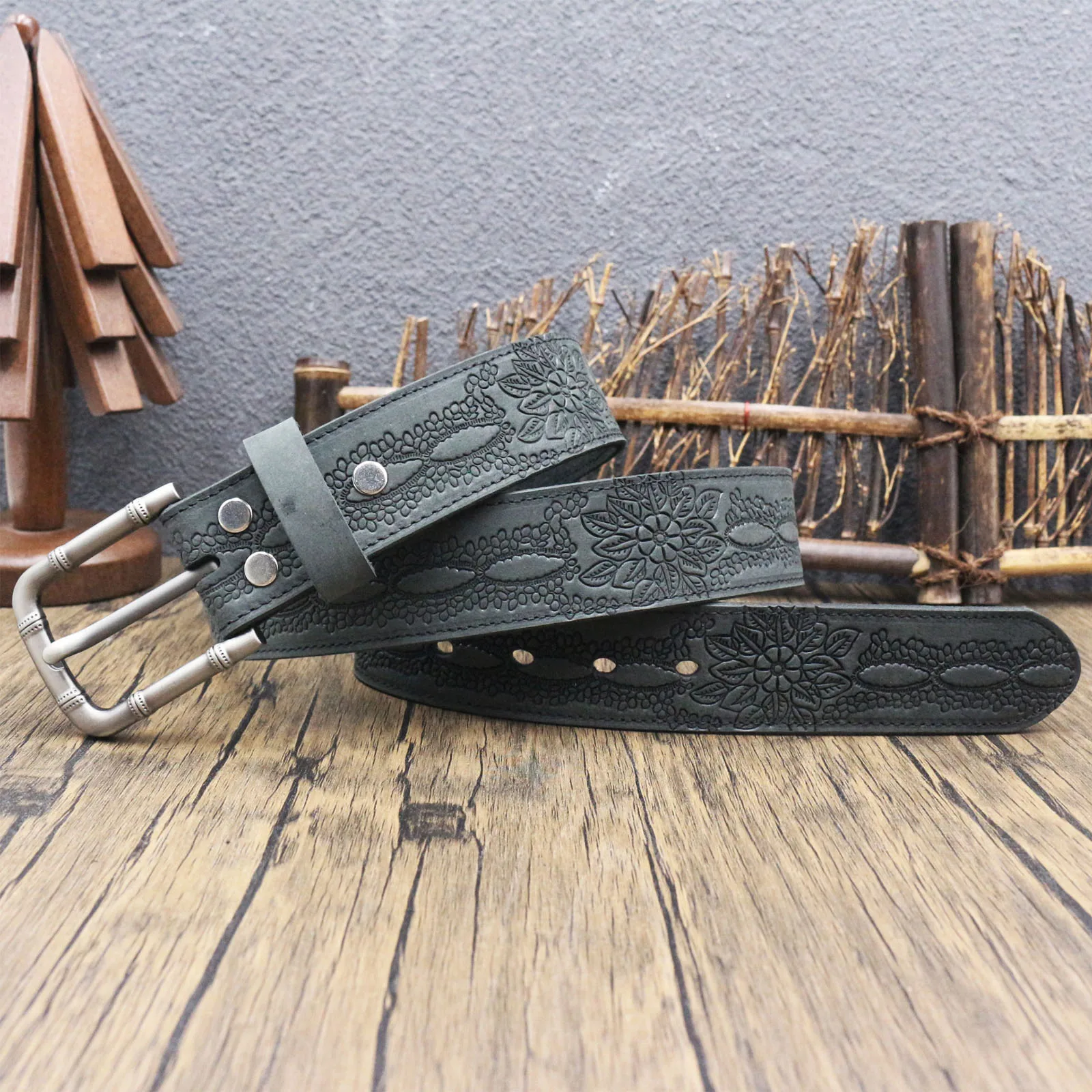 Cowboy Style Men Full Grain Leather Belt Retro Bullet Gun Skull Embossed Carved Design Jeans Waist Belt