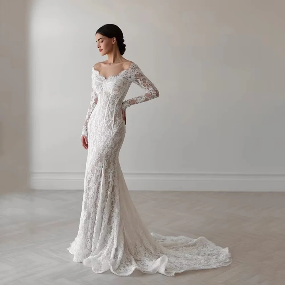 ชุดแต่งงานคอวีหรูหราแบบกำหนดเองพร้อมแขนยาว ชุดเจ้าสาวประดับลูกไม้ที่มีเสน่ห์สำหรับผู้หญิงพร้อมซิป