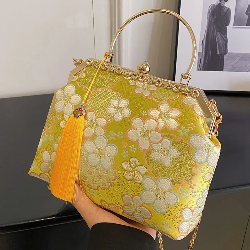 2024 Vintage Women Chain Tassel Shell Clip Lock Bags Evening Clutch Lady Flower Chain Messenger Bags Retro Simplicity Handbags