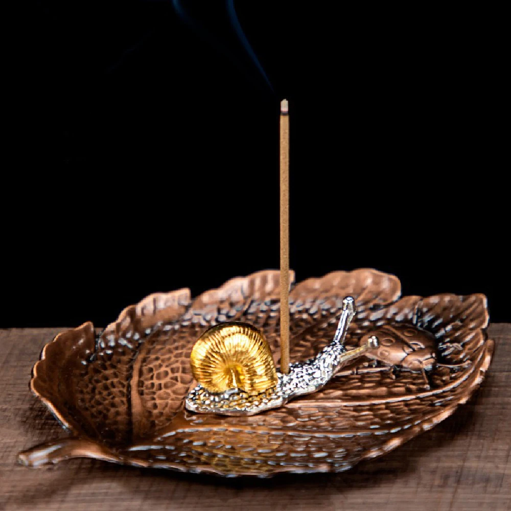 Ladybug Leaf Incense Seat, Incense Plate, Snail Indoor Sandalwood Stove Creative Antique Incense Seat Line Incense Stove