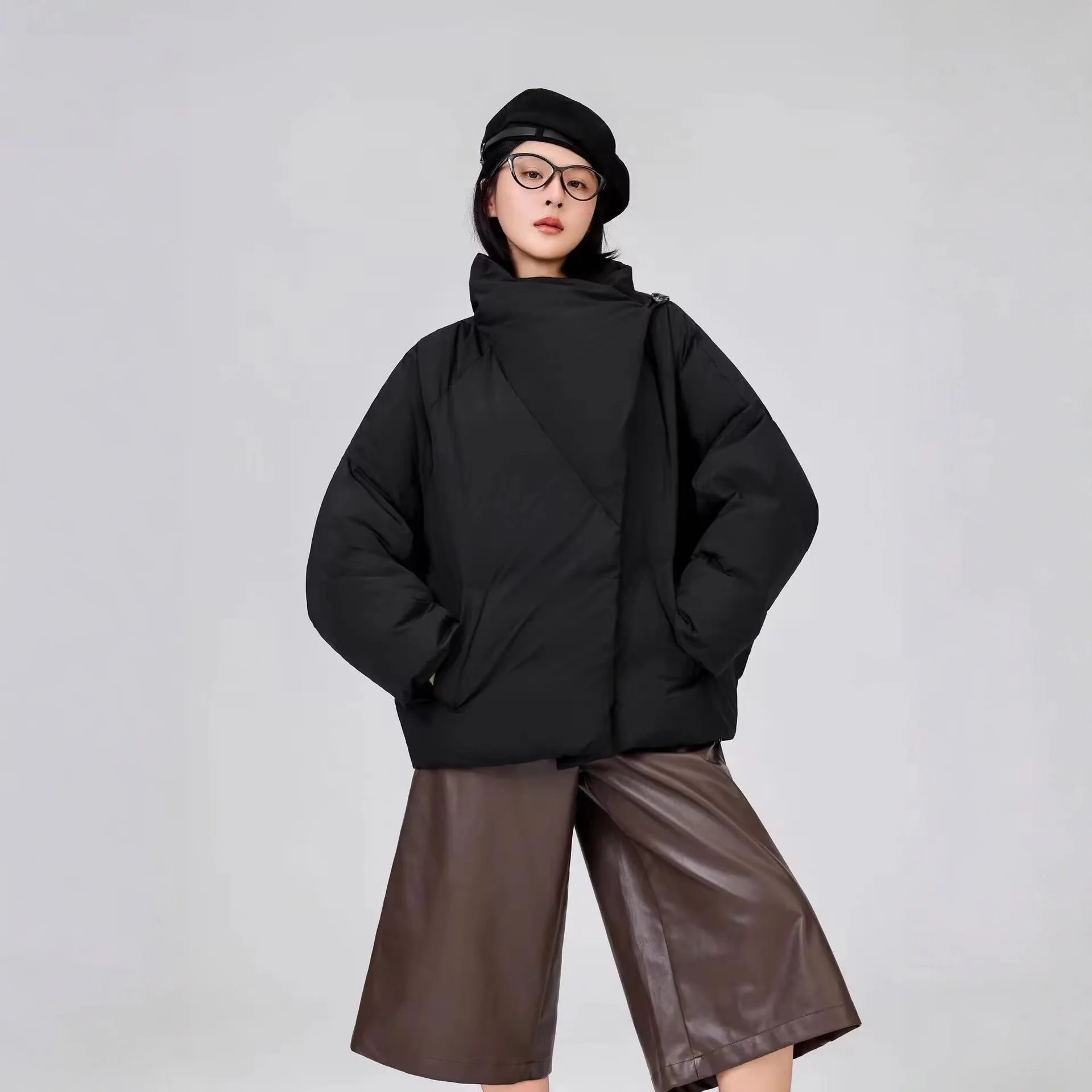 Piumino retrò taglie forti Piumino corto invernale Nuovo piumino d'anatra bianco 90 Giacca trapuntata calda allentata per donna