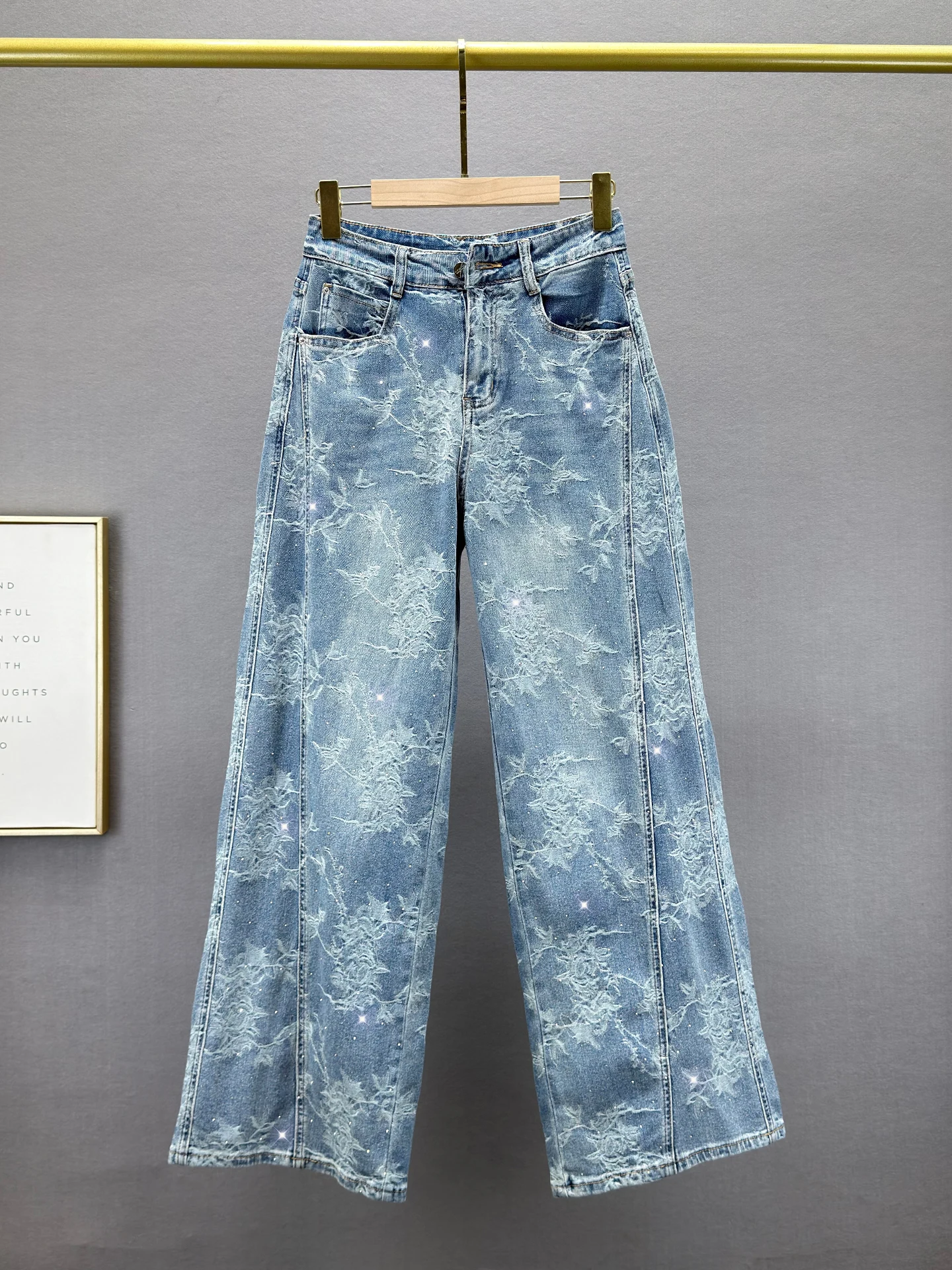 

Ретро джинсы с вышивкой и стразами, с высокой талией, свободного кроя, широкие штанины, для женщин, весна 2026, комфортные, из хлопка со стрейчем