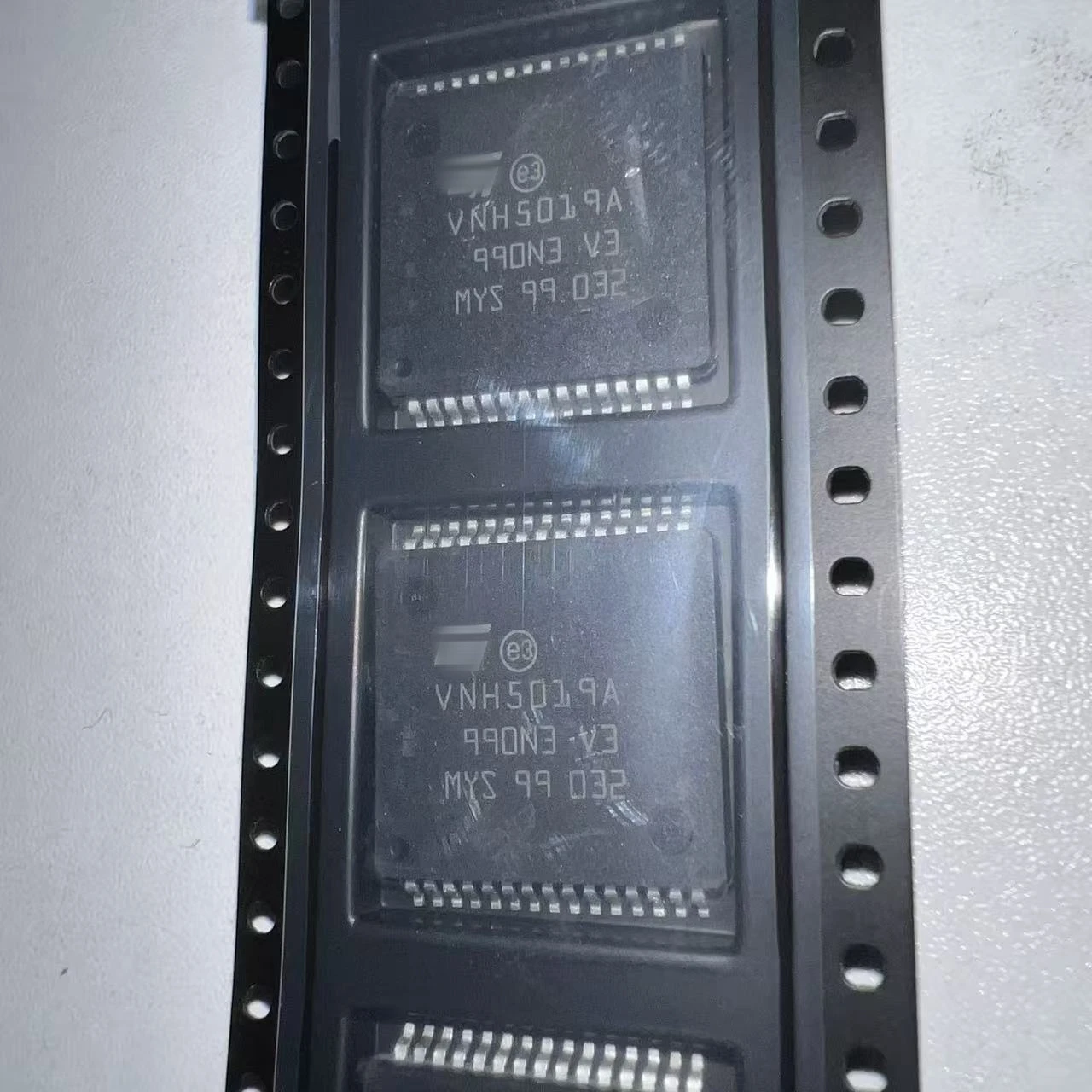 10~50pcs-new-original-vnh5019atr-e-vnh5019a-vnh5019a-e-hsop-30