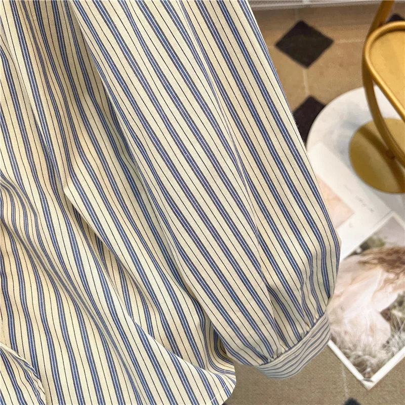 بلوزات نسائية كلاسيكية قمصان مخططة غير رسمية موضة ملابس صيفية فضفاضة كورية بأكمام طويلة قطنية للسيدات