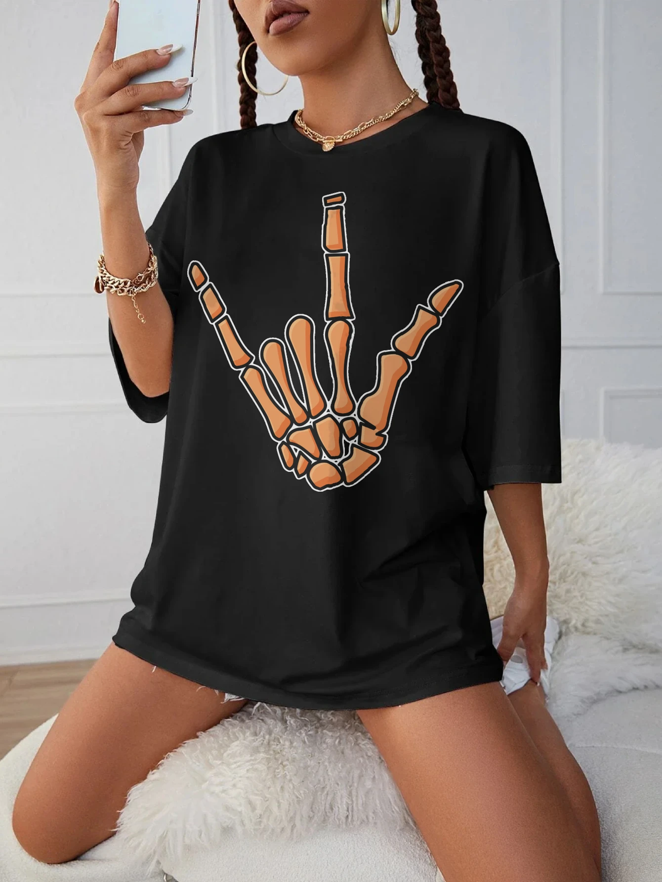

Hand sign orange Comfortable Women's Black Round Neck T-Shirt Winter Maternity Clothing