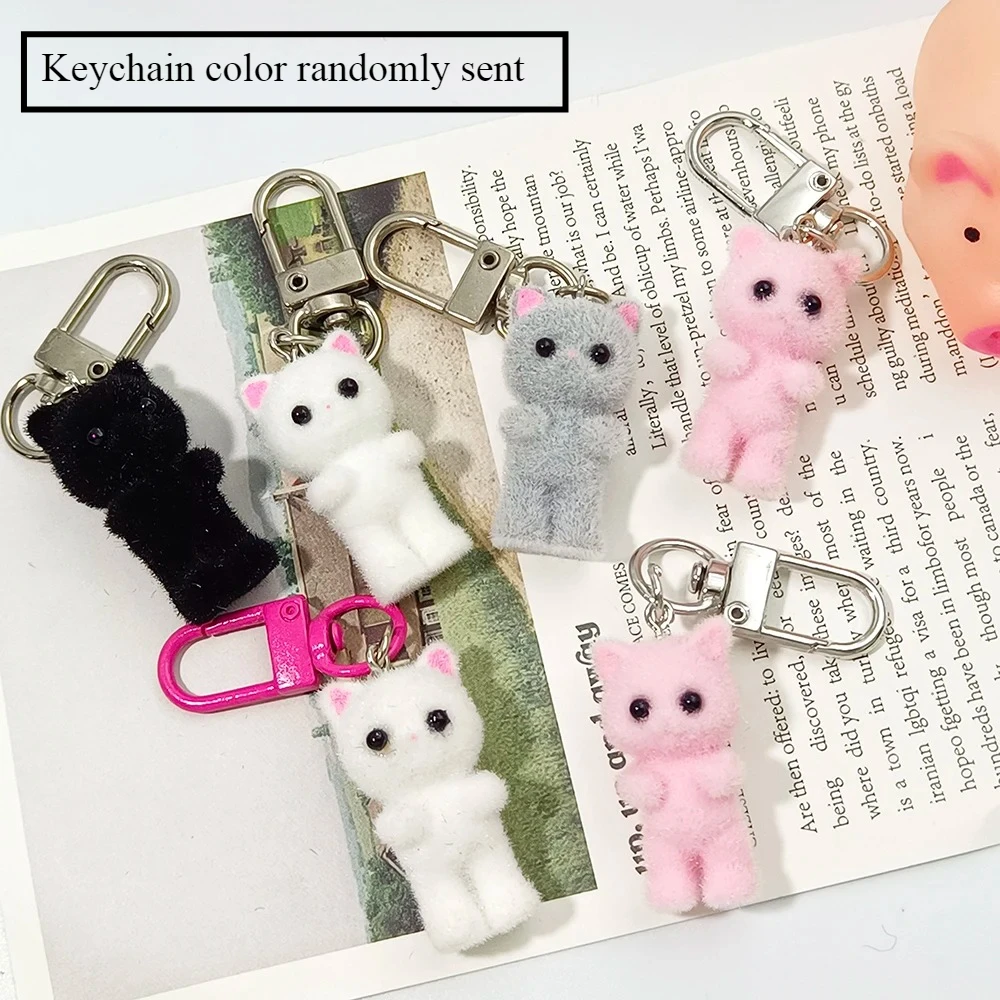 Kreative Idee, niedlicher beflockter dreidimensionaler Kätzchen-Schlüsselanhänger, Cartoon-Minipuppe, Taschenanhänger, handgefertigtes DIY-Schmuckzubehör