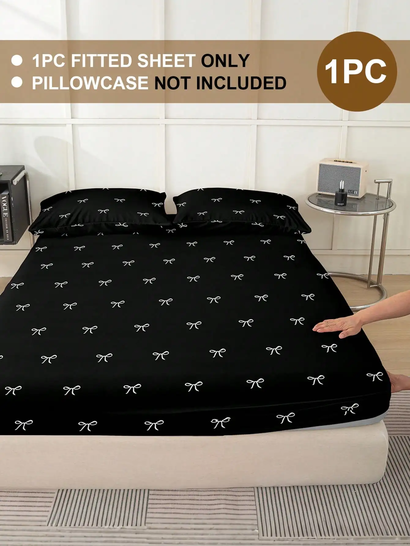 1pc Cute Bow Print Super Soft Fitted Sheet/Mattress Protector, Machine Washable, Suitable For Cute Fresh INS Style, Enhances Bedroom Fashion Atmosphere, Multiple Sizes Available (King/Queen/Full/Twin), Applicable For Home/Dorm/Apartment/Guest Room
