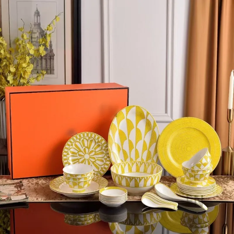 

Light luxury bone china tableware set, bowl set, household 32-head complete set of tableware for 6 people, hotel club, dish set