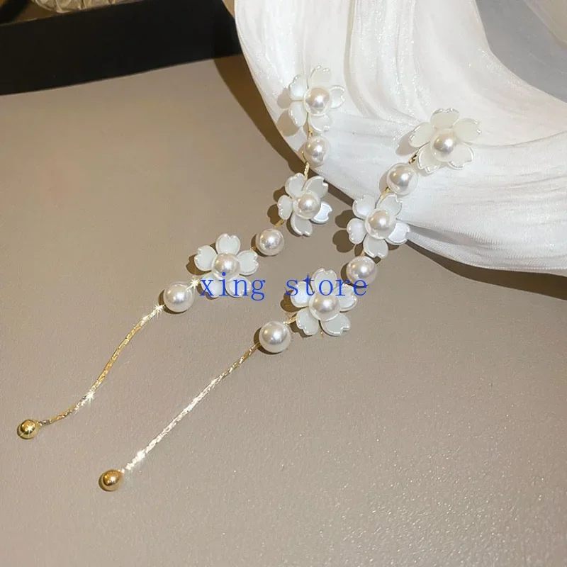 

2025 Fashion New Sweet Romantic Style Long Flower Pendant Women's Earrings