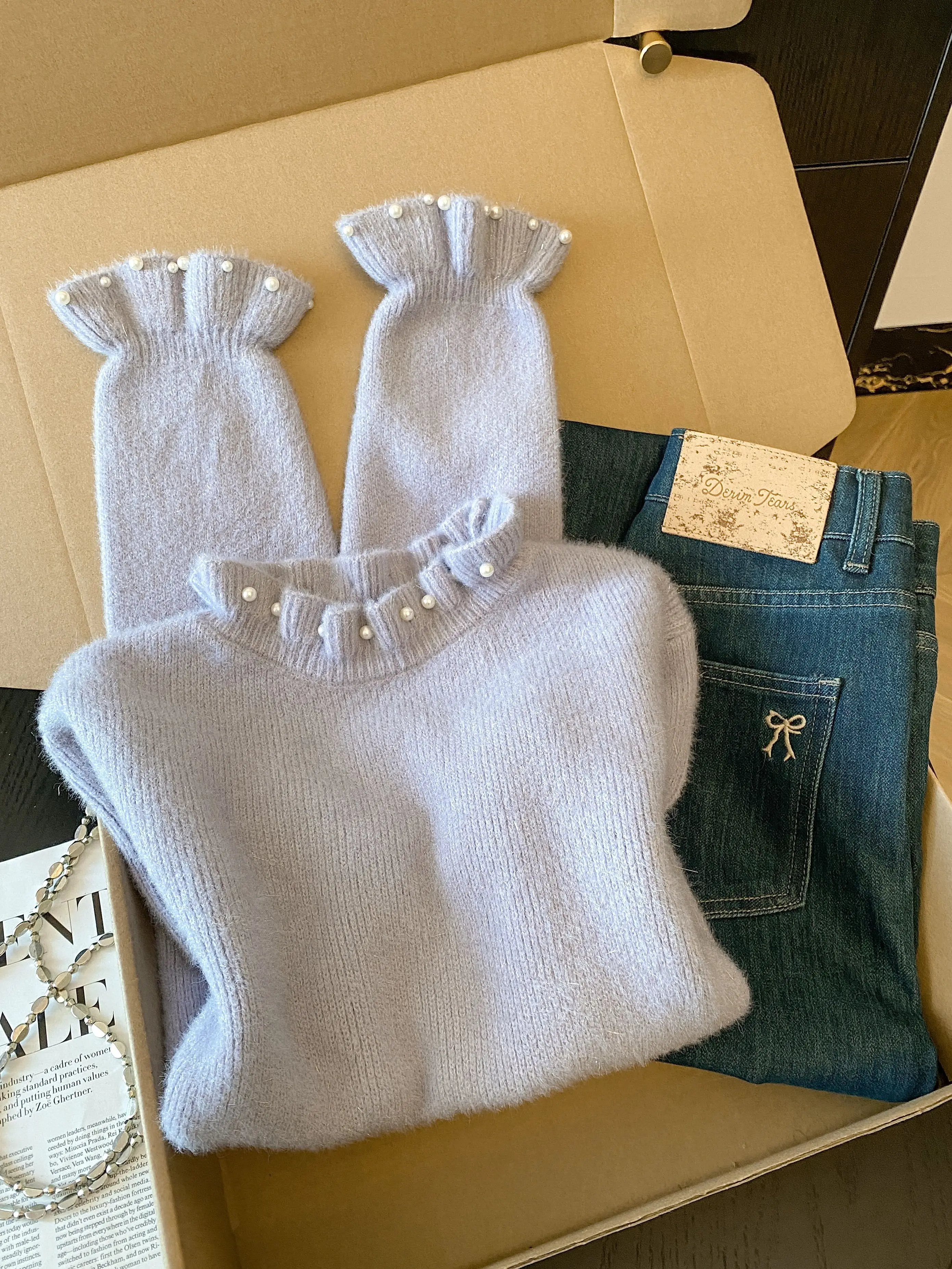 เสื้อสเวตเตอร์แขนยาวผู้หญิง สไตล์ Y2K ปักมุก คอสูงปานกลาง เสื้อซับในสไตล์เซียวเซียงเฟิง เสื้อท่อนบนสำหรับฤดูใบไม้ร่วง