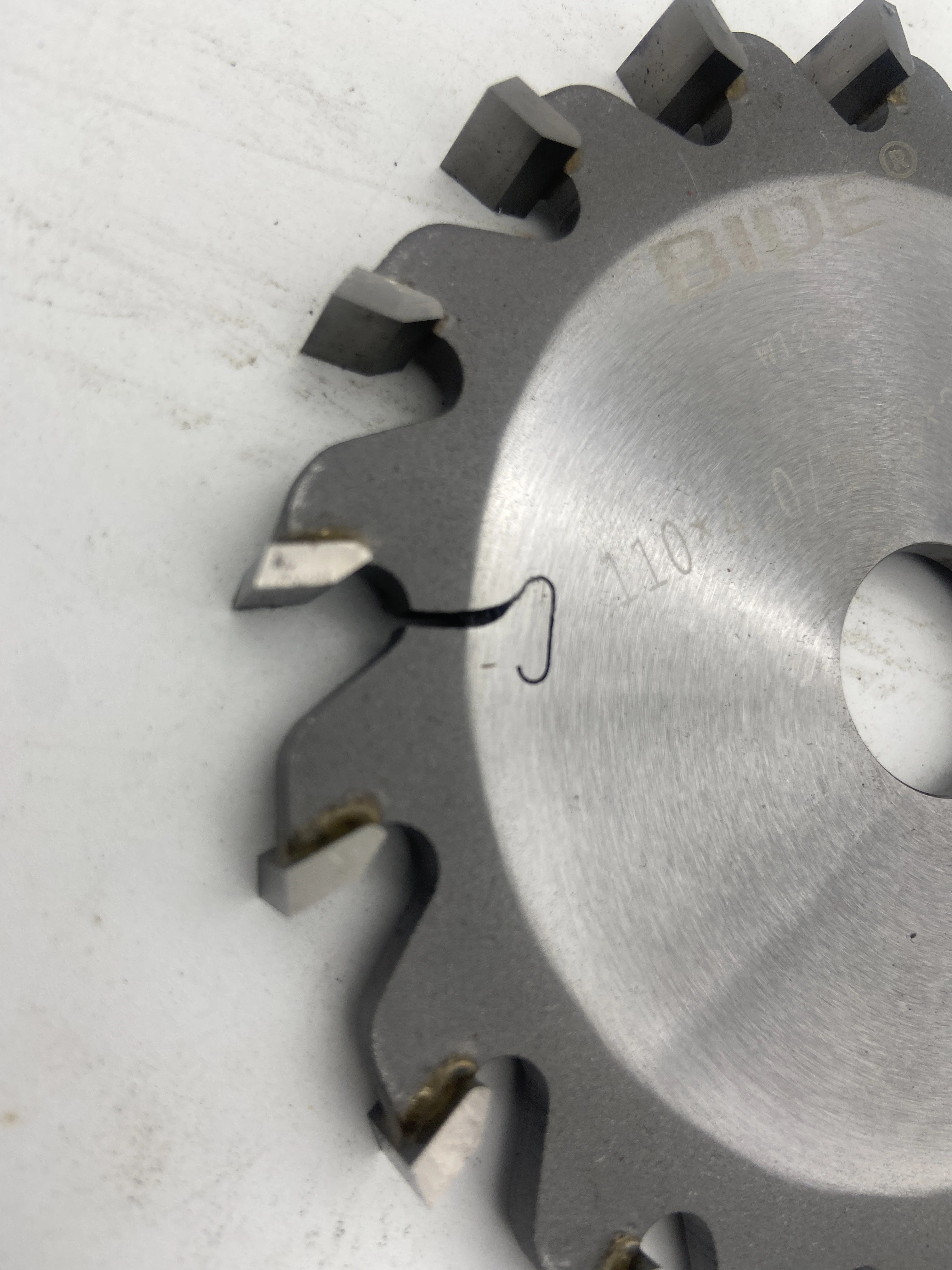 شفرة منشار دائري ذات طرف كربيد 110 مم، قاطع حز عالي الدقة لأداء القطع الناعم