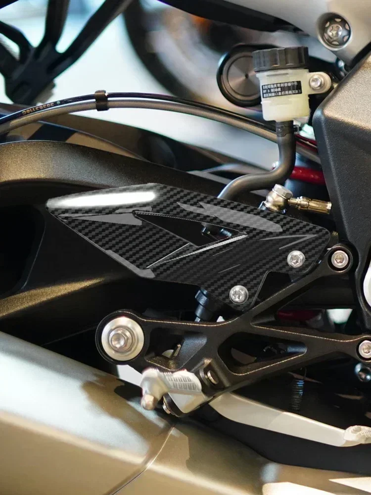 Motocyklowe nakładki ochronne na pięty pedałów do Triumph Street Triple 765 / R / RS 2016-2024 Street Triple 660 S 2020-2022 — 2
