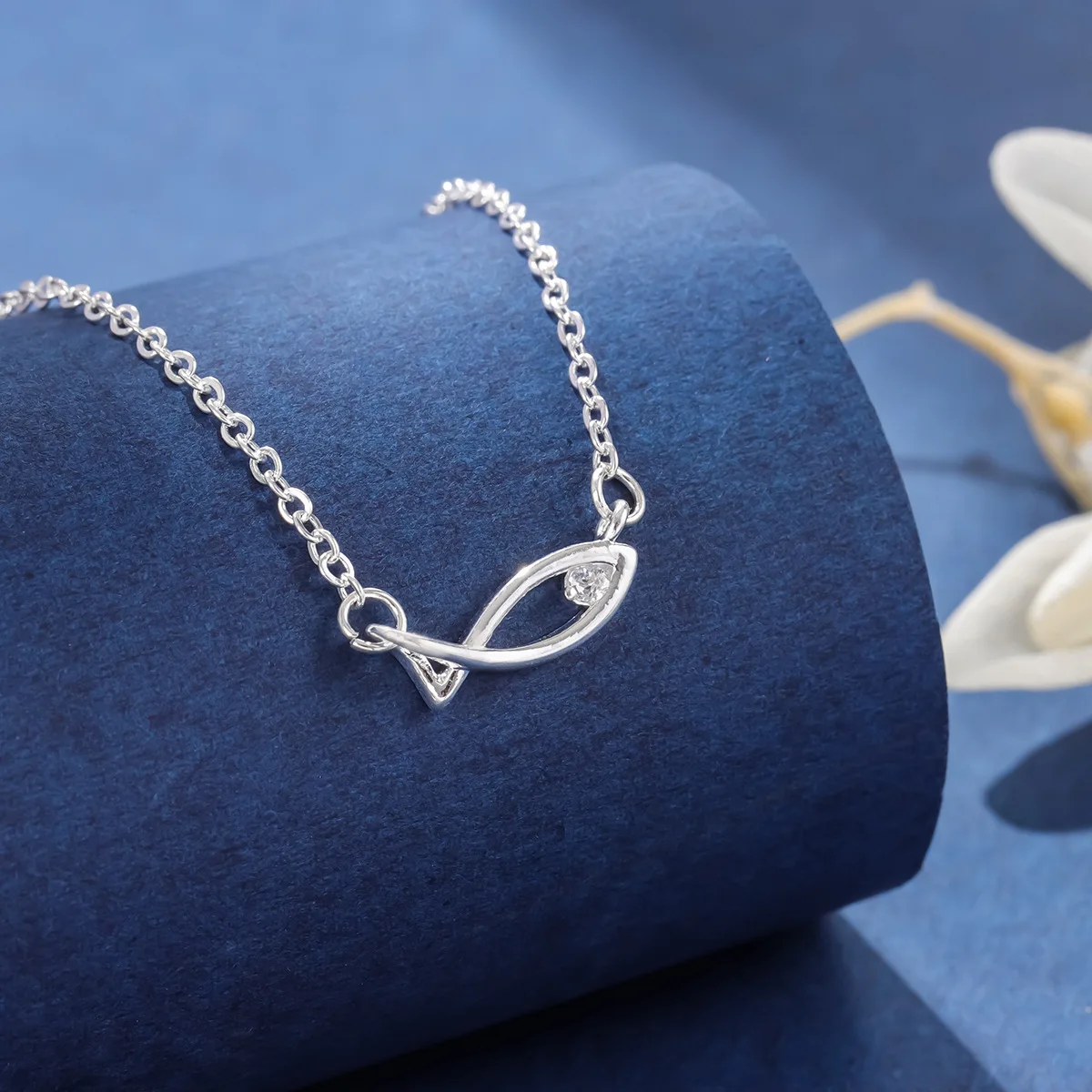 

Новая личность, милая рыба, милые модные украшения, стерлинговое серебро 925 пробы, темпераментные хрустальные глаза, полые подвески, ожерелья XL064