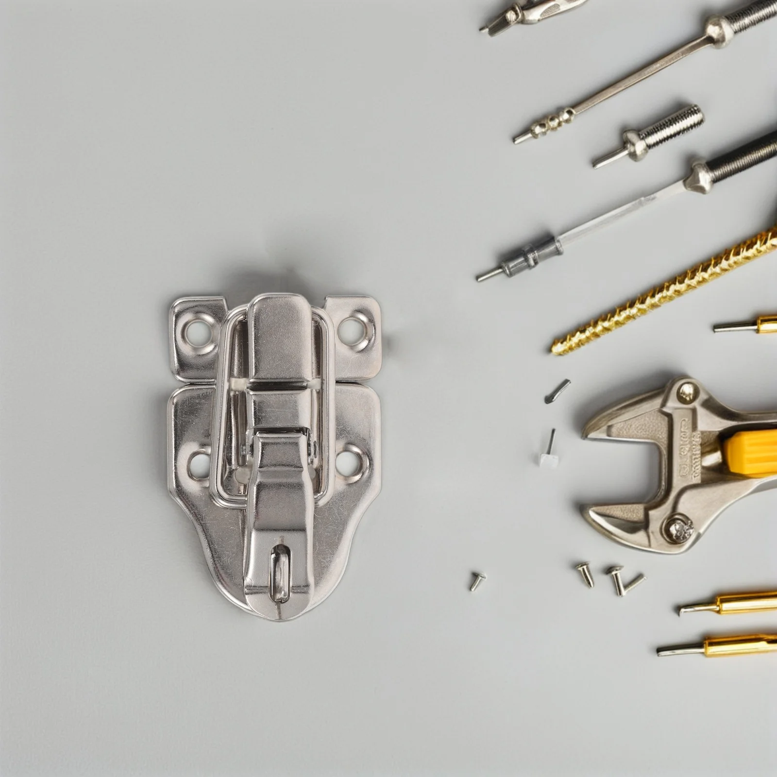 

Iron Box Retro Hasp Latch Metal Luggage Buckle Easy Installation Diy Bag Accessories Connector Closures Handbag Hardware