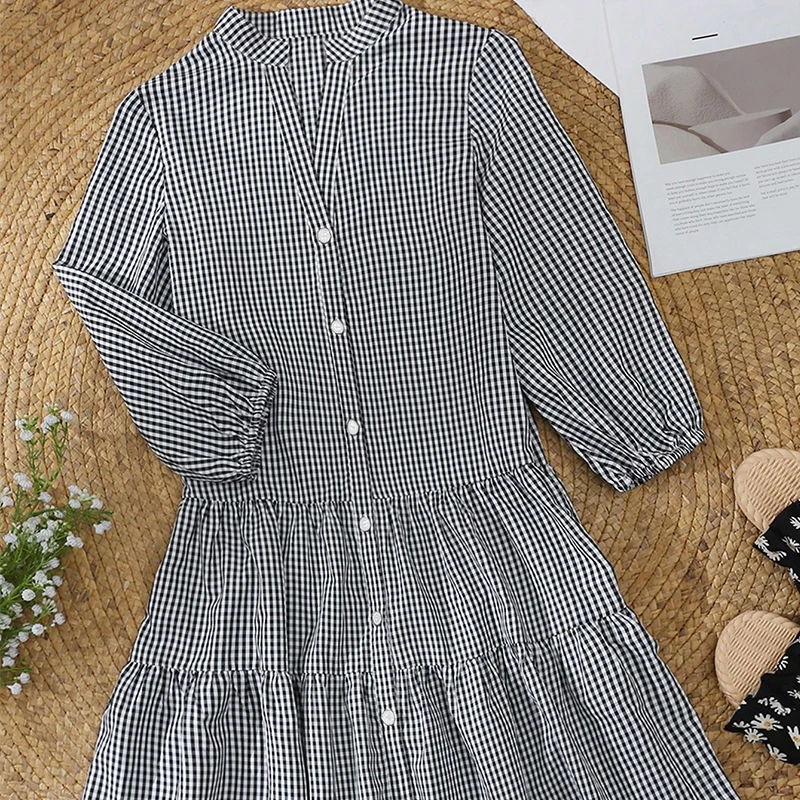 Mini abito da spiaggia estivo da donna elegante Abito estivo scozzese azzurro con bottoni Abiti corti con orlo arricciato per le vacanze casual