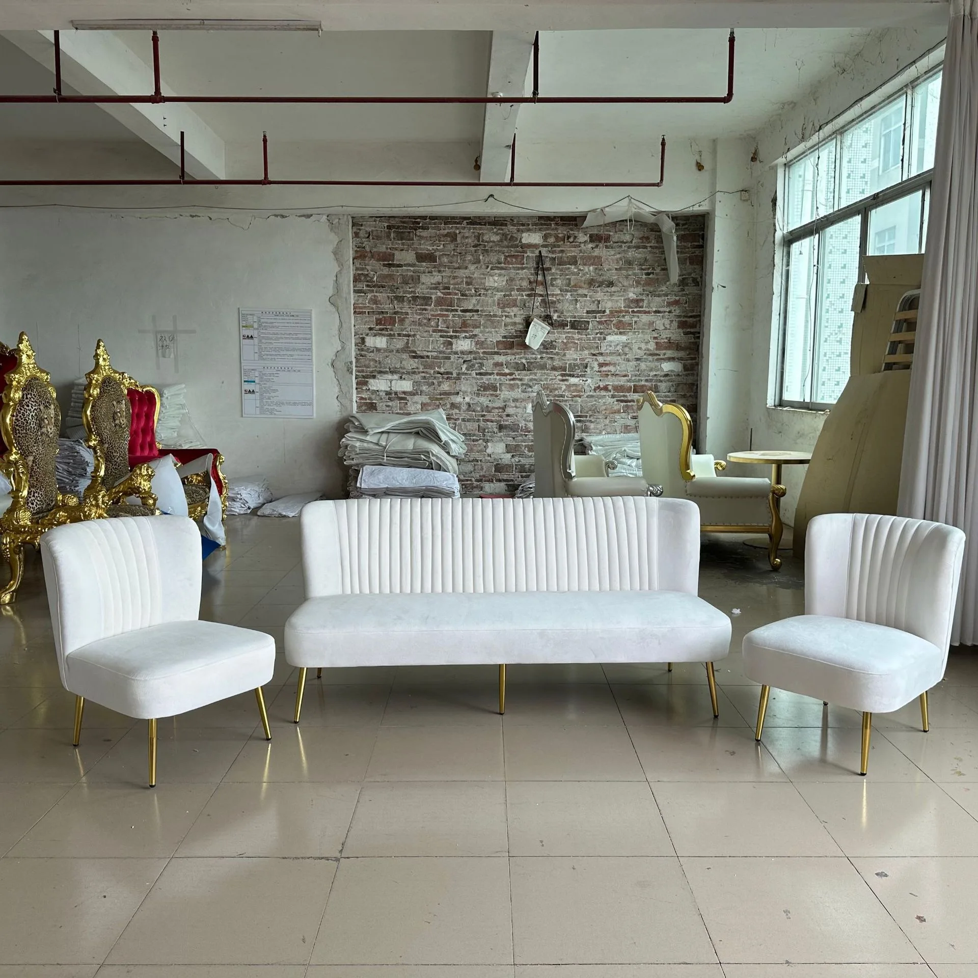 Elegant Curved Design White Velvet Stainless Steel Gold Legs Sofa for Wedding Reception Event Banquet Party