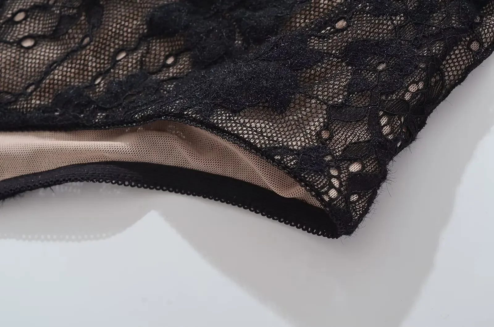 Sexy, durchsichtiger Spitzen-Bodysuit mit Futter, rückenfreier Spaghetti-Träger-Body, eng anliegender, kurzer Jumpsuit, figurbetonte Romper- und Playsuit-Modelle für Damen. – Detail 27
