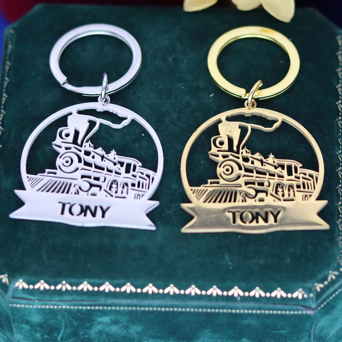 

Custom Name Train Keychain Personalized Stainless Steel Pendant Keychains For Women Men Keyring Customized Jewelry Gifts