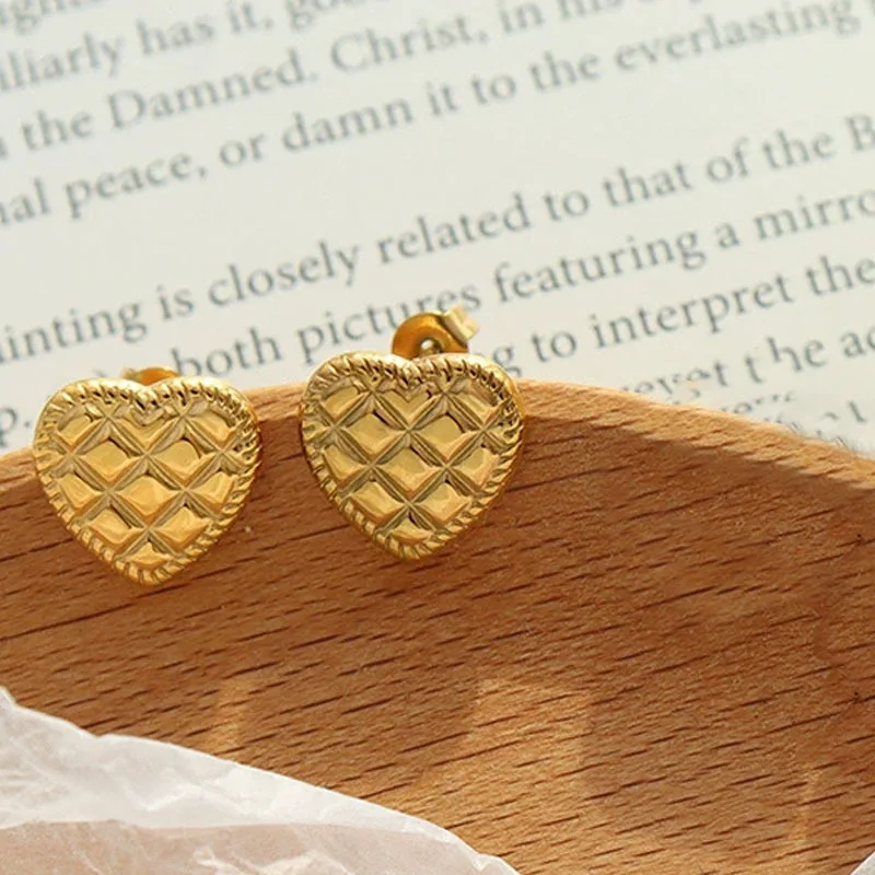 أقراط من الفولاذ المقاوم للصدأ للنساء أقراط صغيرة مطلية بالذهب على شكل قلب مجوهرات جمالية إكسسوارات الزفاف هدية #3