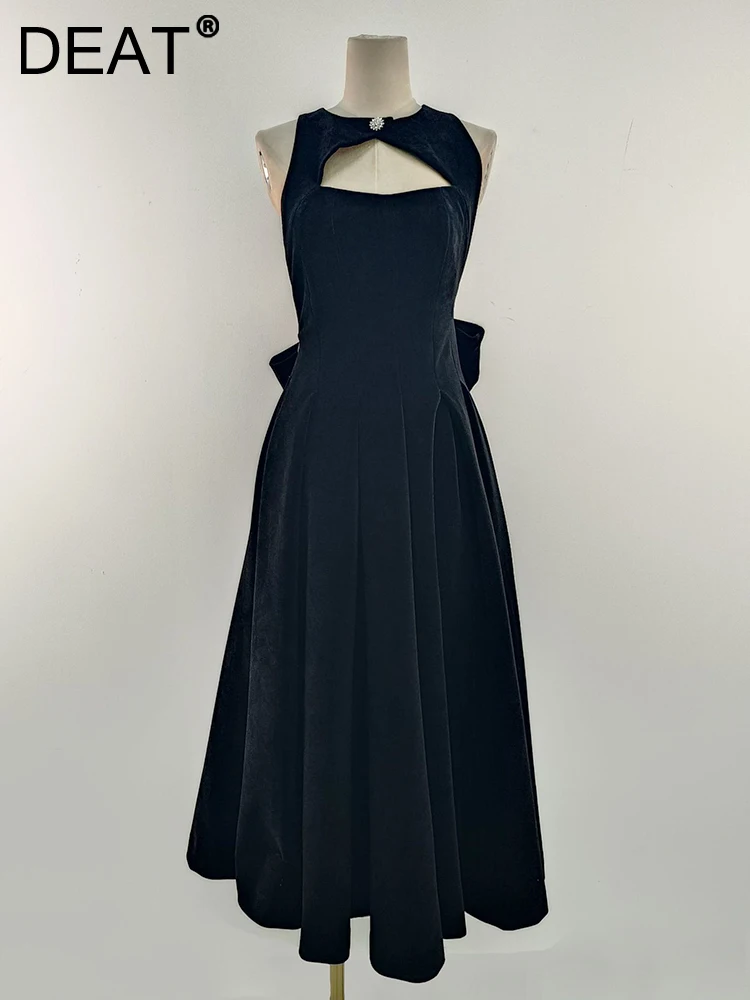 

DEAT Elegant Backless Round Collar Sleeveless Dress For Women Solid Color Zipper Evening Party Dresses Fashion 2024 New 15C370